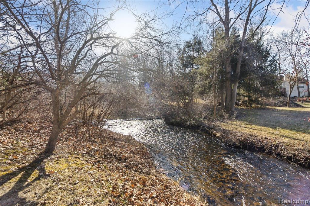7694 THUNDER BAY Drive, Pinckney, MI 48169 — Photo 54