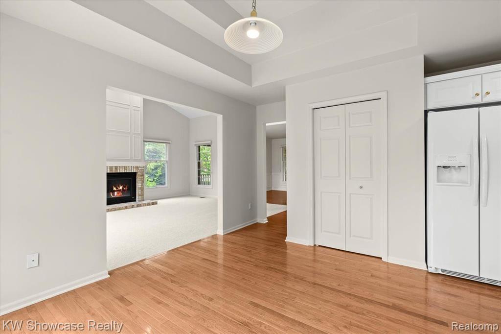 4870 LYTHAM Lane, Ann Arbor, MI 48103 — Photo 16