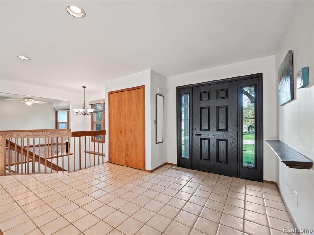 5270 Paula Crest, Commerce Twp, MI 48382 — Photo 6