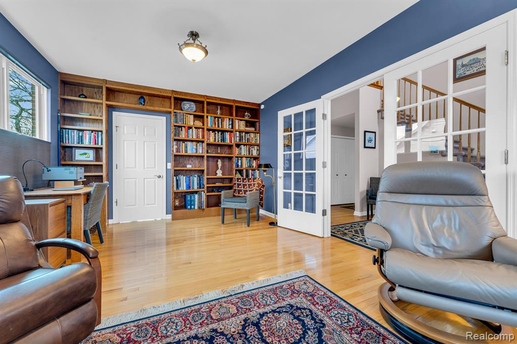 620 FAIRWAYS Lane, Chelsea, MI 48118 — Photo 17
