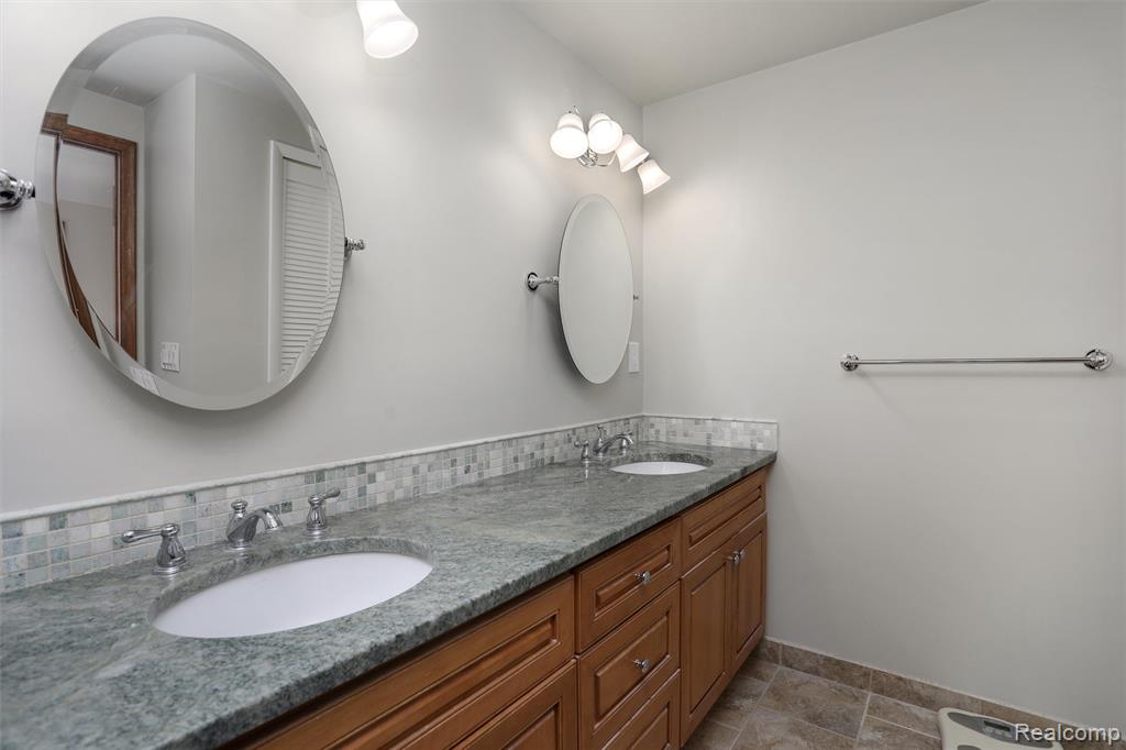 5212 Nocturne Lane, Shelby Twp, MI 48316 — Photo 27