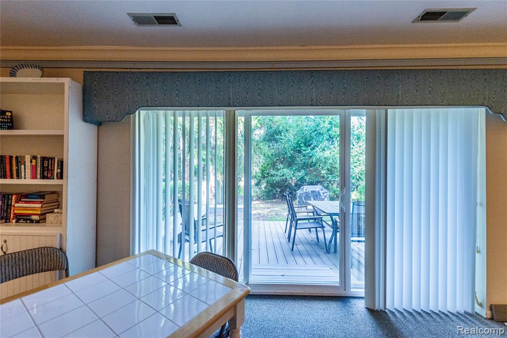 19710 W 13 Mile Road, 201, Beverly Hills, MI 48025 — Photo 24