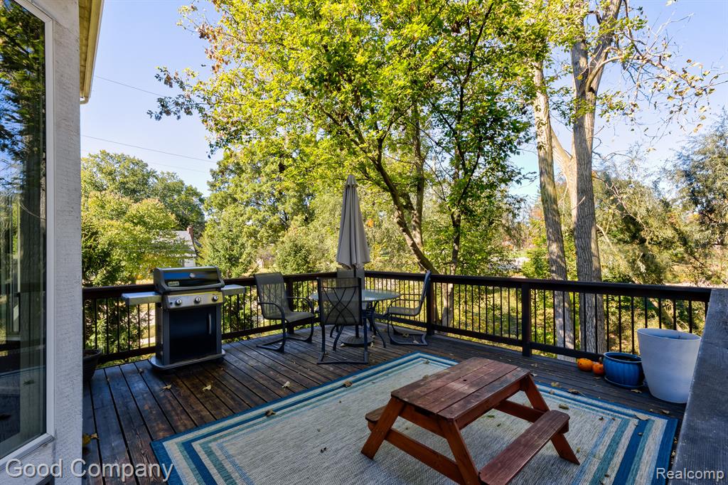 907 RIVERSTONE Court, Milford, MI 48381 — Photo 69