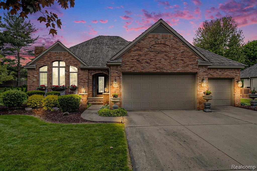 16480 DUSKLIGHT Drive, Fenton, MI 48430 — Photo 2