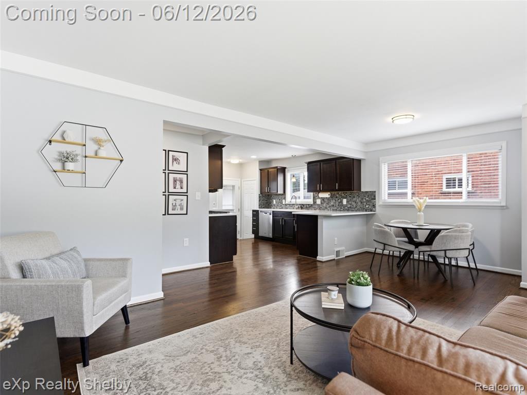 29451 Mark Avenue, Madison Heights, MI 48071 — Photo 8