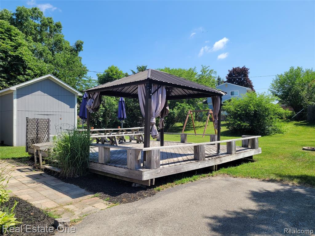 4212 Halkirk Drive, Waterford, MI 48329 — Photo 27