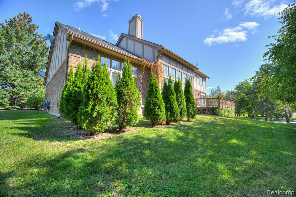 6460 Charles Drive, West Bloomfield, MI — Photo 55