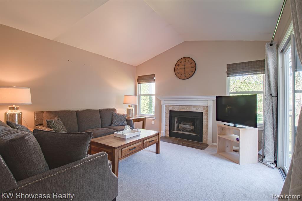 1420 POND VIEW, Wixom, MI 48393 — Photo 42