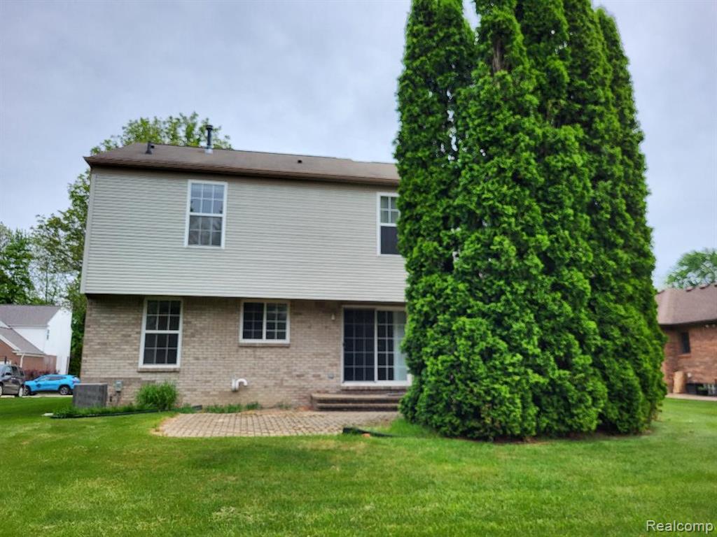 49515 Crusader, Macomb, MI 48044 — Photo 35