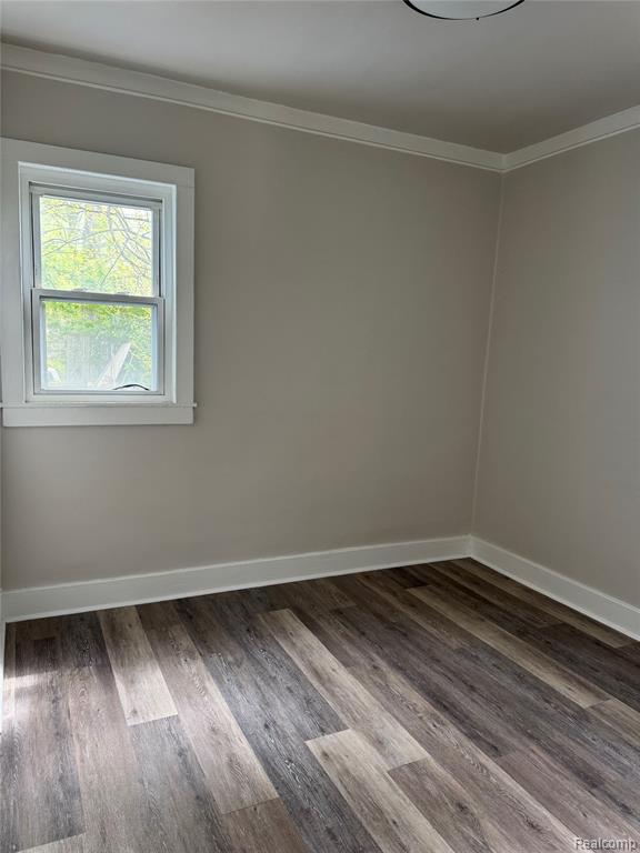 451 W GEORGE Avenue, Hazel Park, MI 48030 — Photo 9