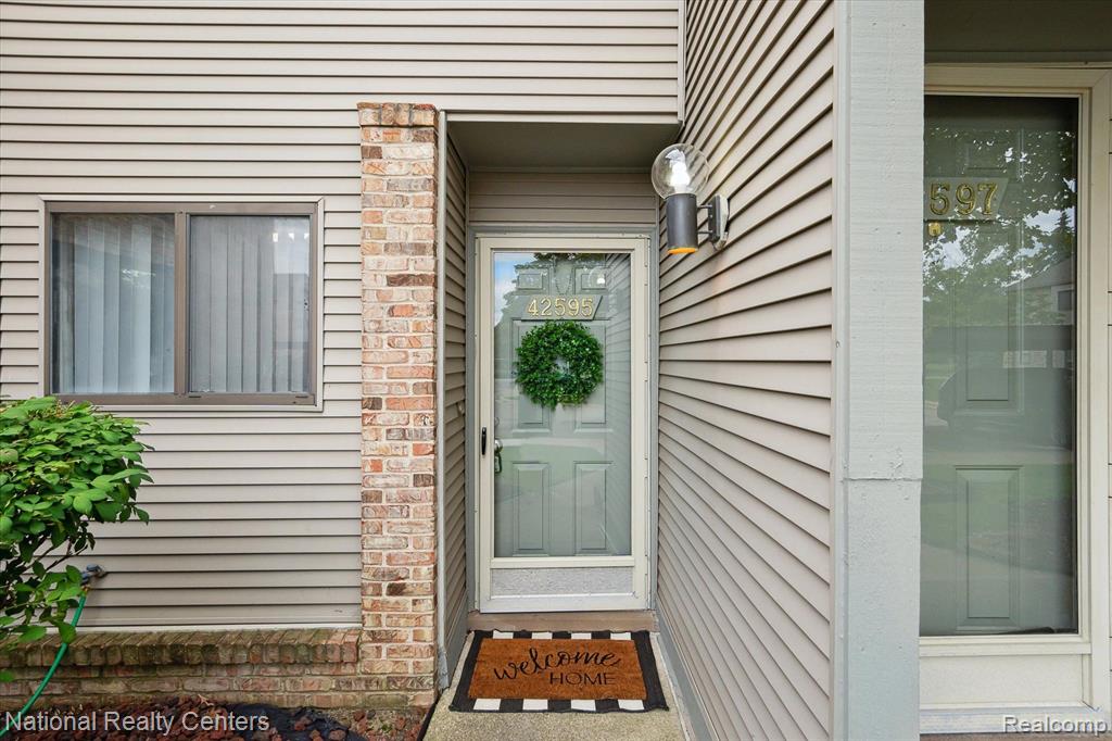 42595 LILLEY POINTE Drive, Canton, MI 48187 — Photo 3