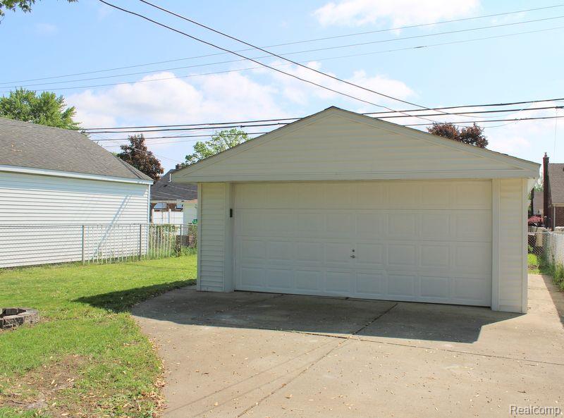 7687 CORTLAND Avenue, Allen Park, MI 48101 — Photo 7