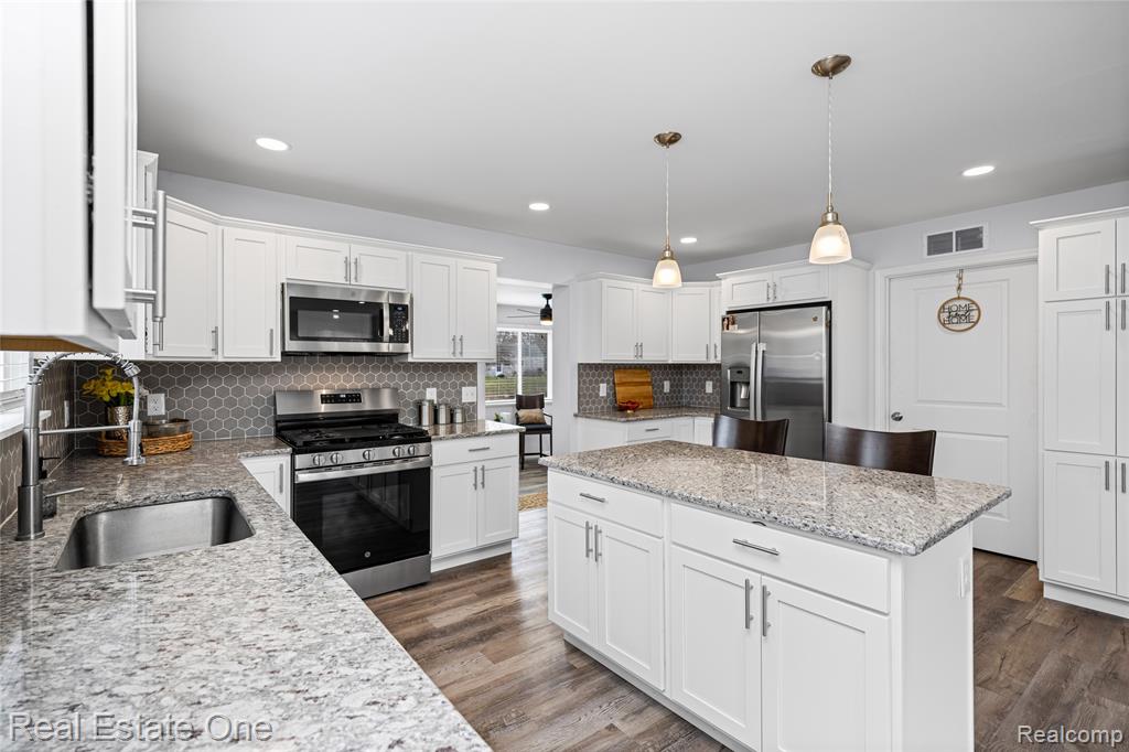 4913 Rioview Drive, Clarkston, MI — Photo 16