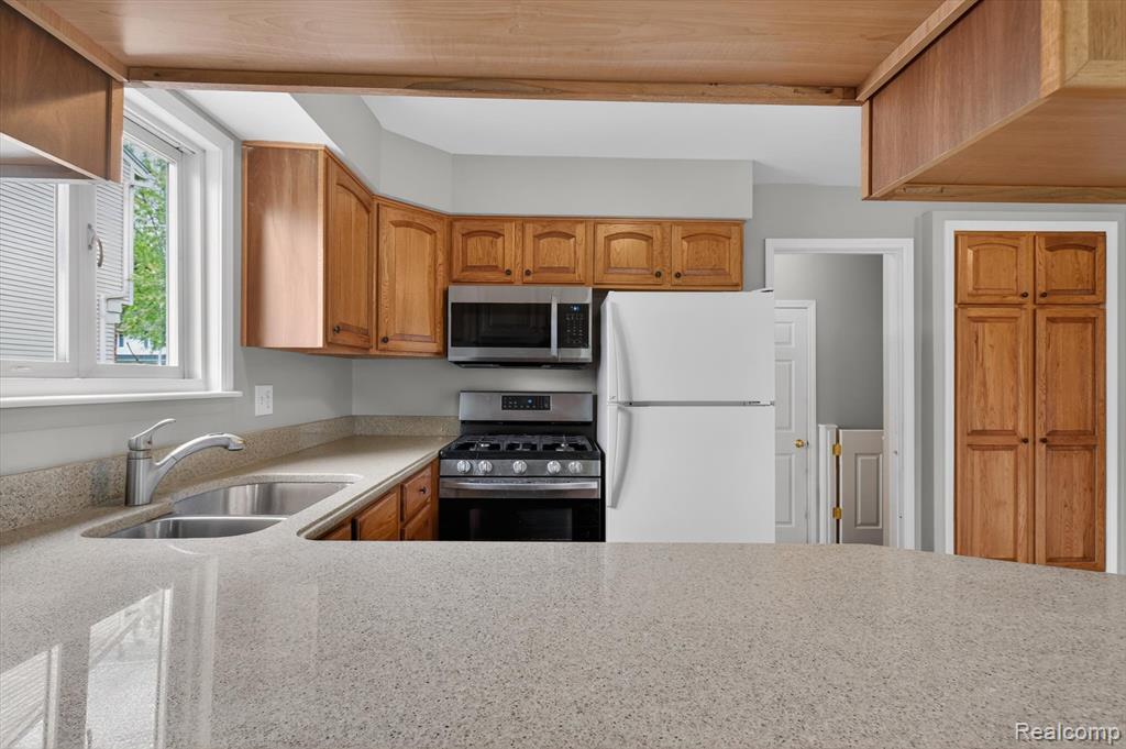 6565 Bostonhill Lane, Canton, MI 48187 — Photo 11