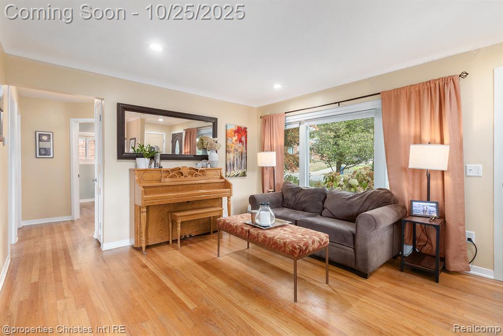 829 Duke, Milford, MI 48381 — Photo 4