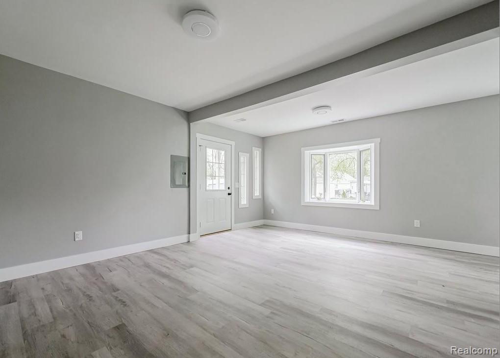 2890 Central Boulevard, Milford, MI 48380 — Photo 2