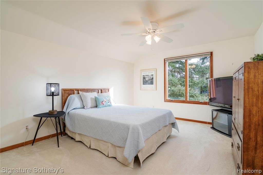 16819 Country Knoll Drive, Northville, MI 48168 — Photo 37