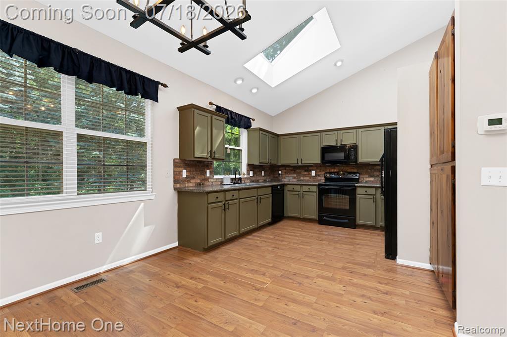 6496 Lake Meadow Drive, Waterford, MI 48327 — Photo 6