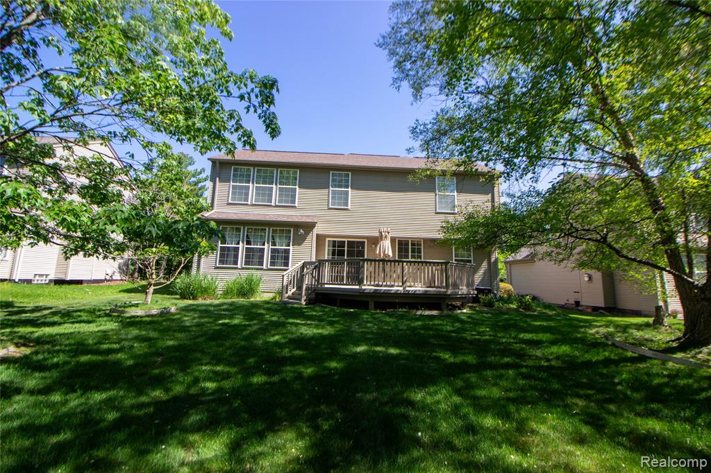 227 Biltmore Drive, Troy, MI 48084 — Photo 16