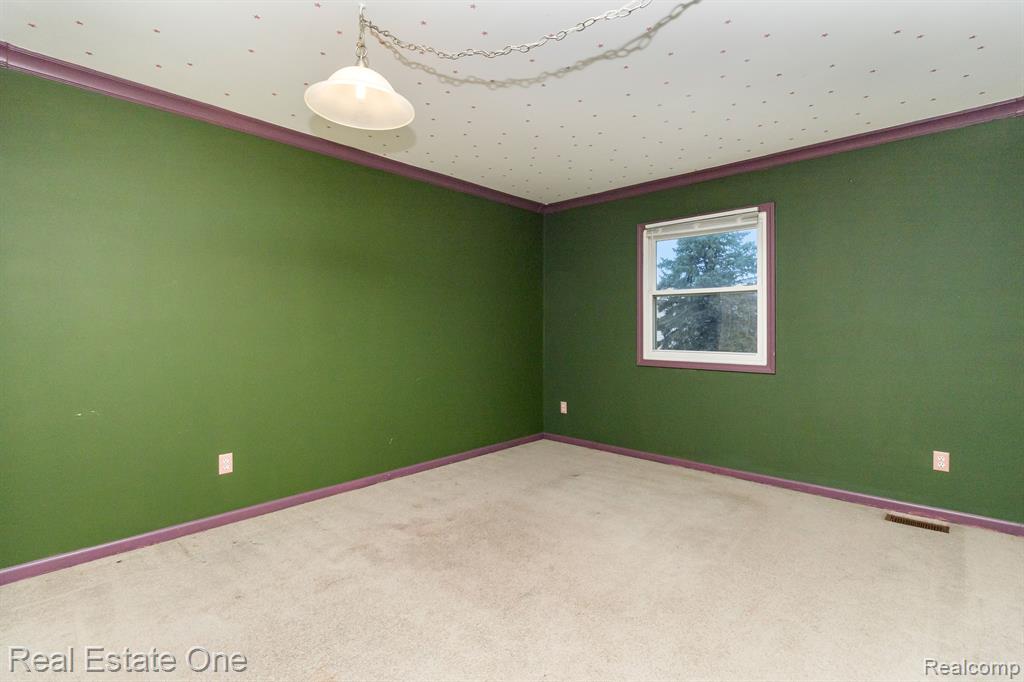 678 SUMMIT RIDGE Drive, Milford, MI 48381 — Photo 20