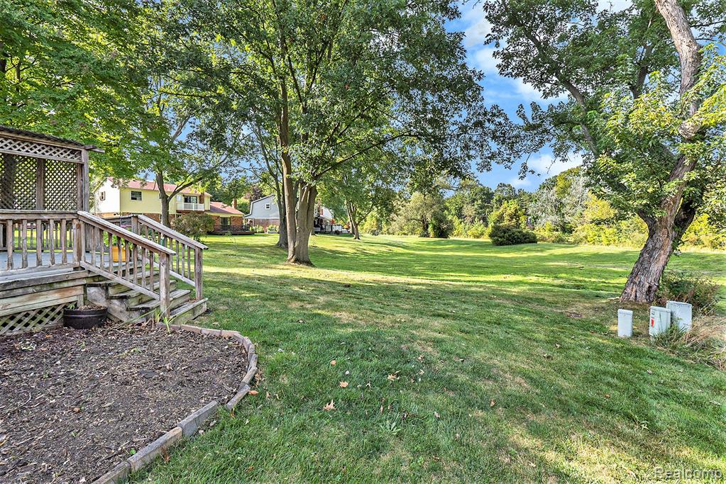 5392 Orchard Crest Drive, Troy, MI 48085 — Photo 24