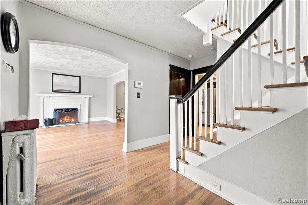 899 Edison Street - Photo 5