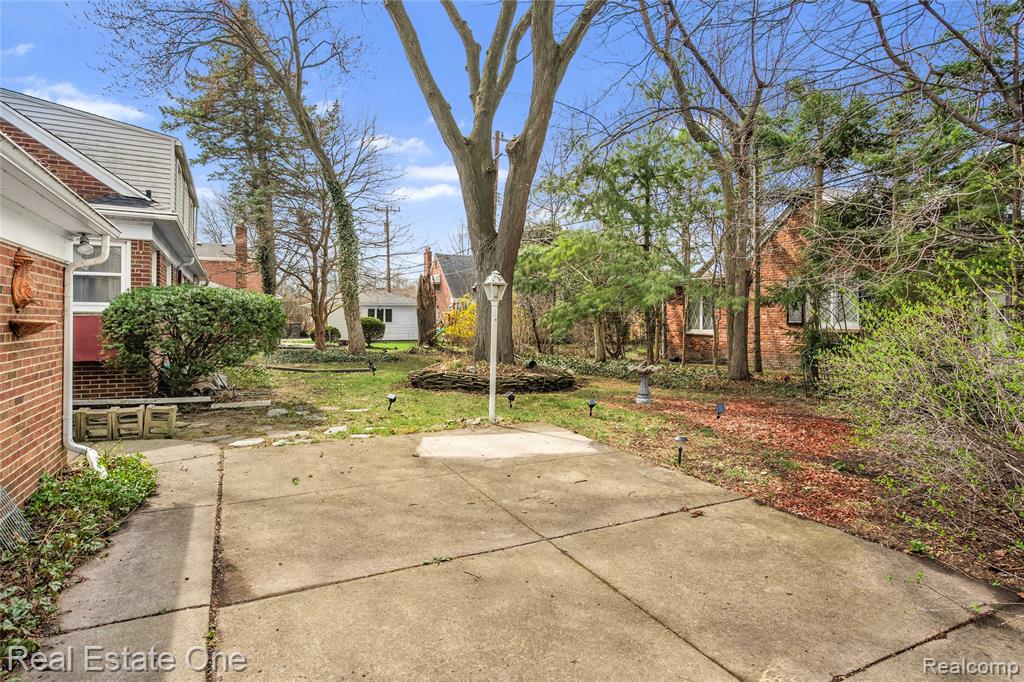 400 Beechmont Street, Dearborn, MI 48124 — Photo 5