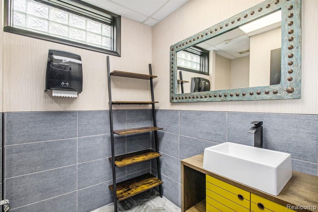 7460 M E CAD Boulevard, Clarkston, MI 48348 — Photo 15