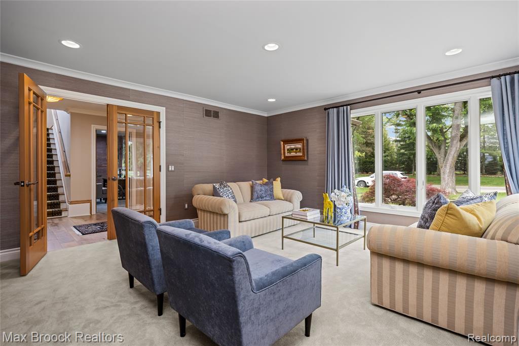 18341 Warwick Street W, Beverly Hills, MI 48025 — Photo 9