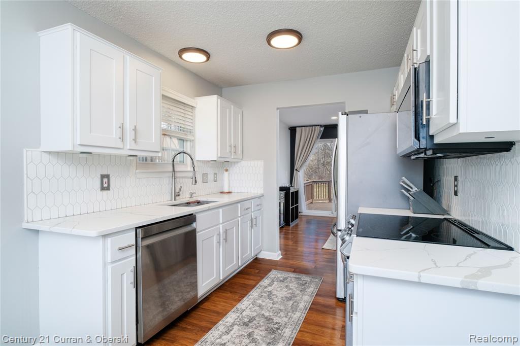 41476 Belden Circle, 53, Novi, MI 48377 — Photo 9