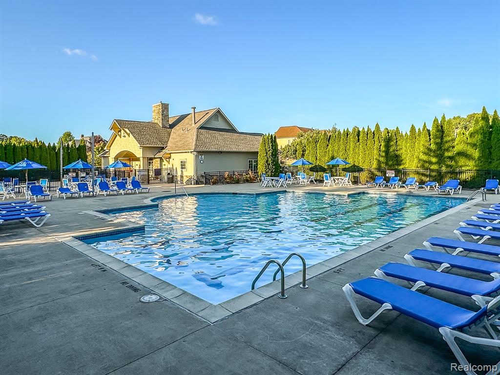 17905 BRIAR RIDGE Lane, Northville, MI 48168 — Photo 53