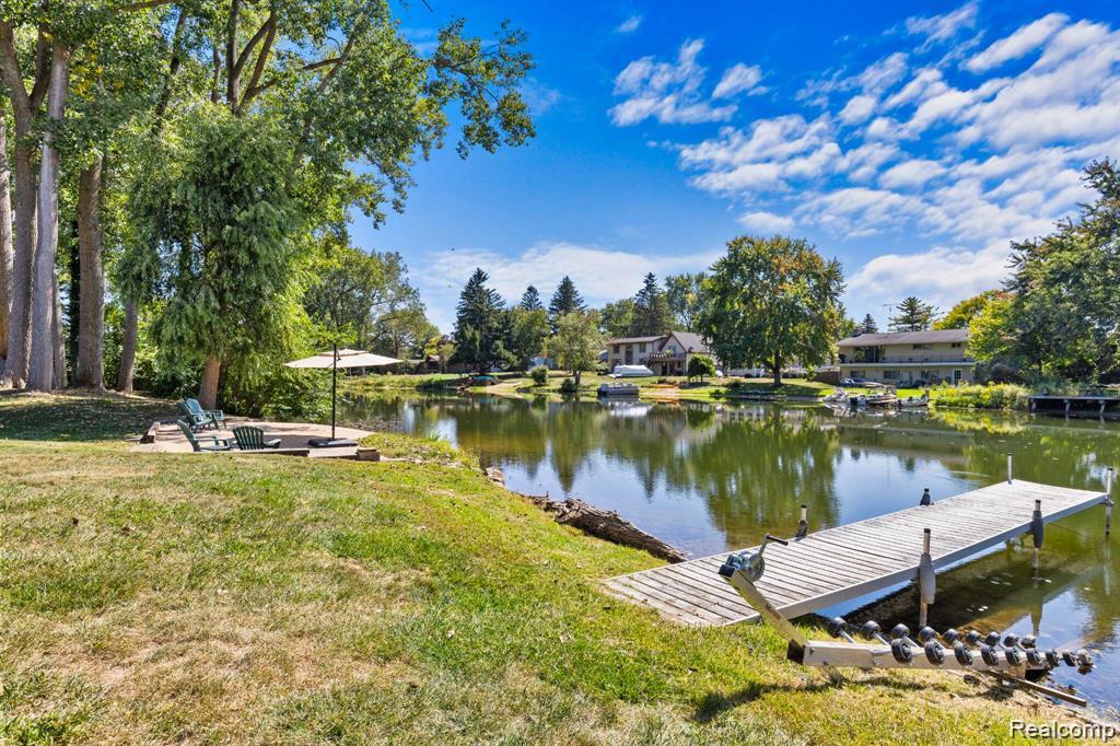 880 Artdale Drive, White Lake, MI 48383 — Photo 44