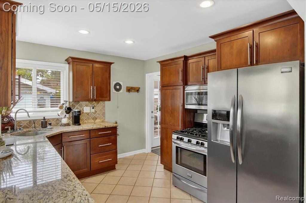 31775 Marblehead Road, Farmington, MI 48336 — Photo 29