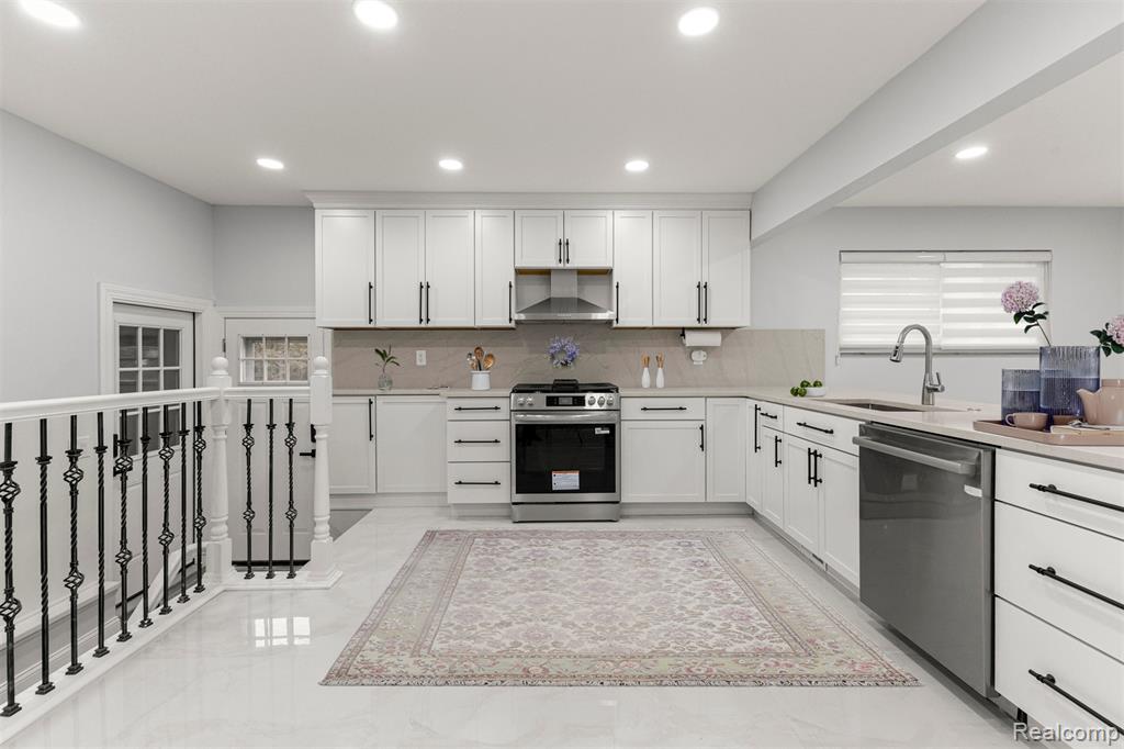 5635 Belmont Avenue, Dearborn Heights, MI 48127 — Photo 14