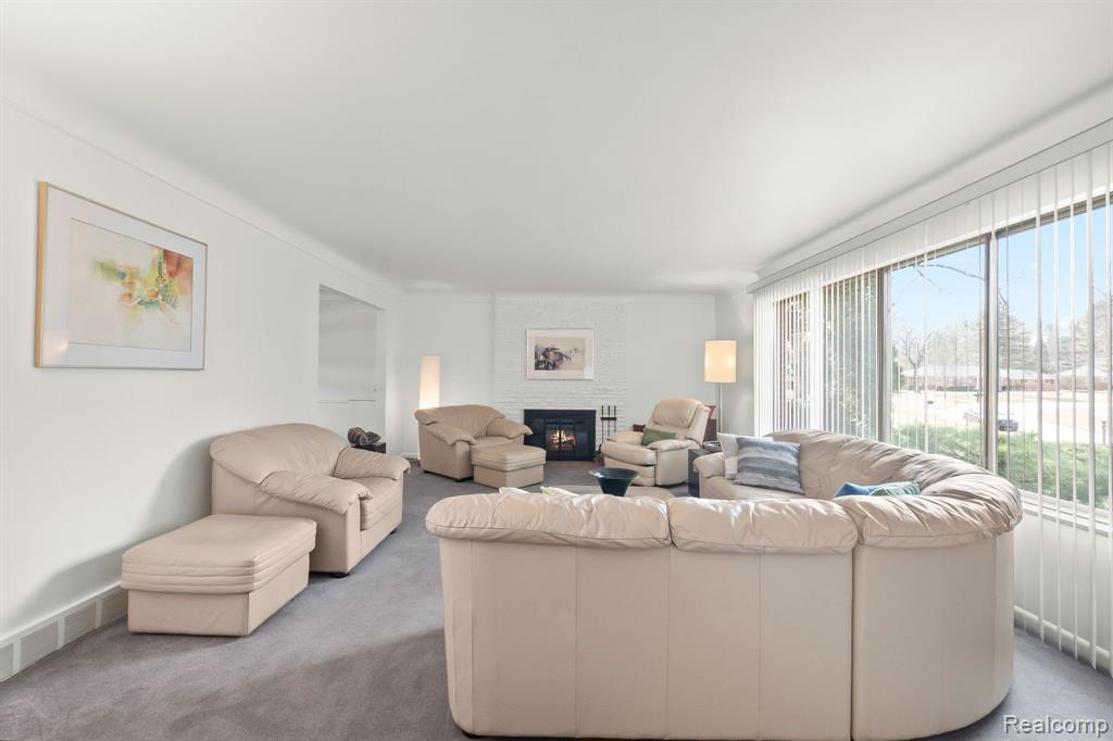5889 ORCHARD BEND Road, Bloomfield Hills, MI 48301 — Photo 17