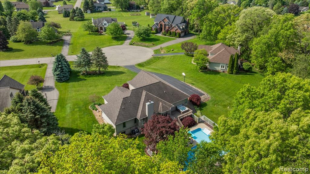 8533 Glen View Drive, Howell, MI 48843 — Photo 44