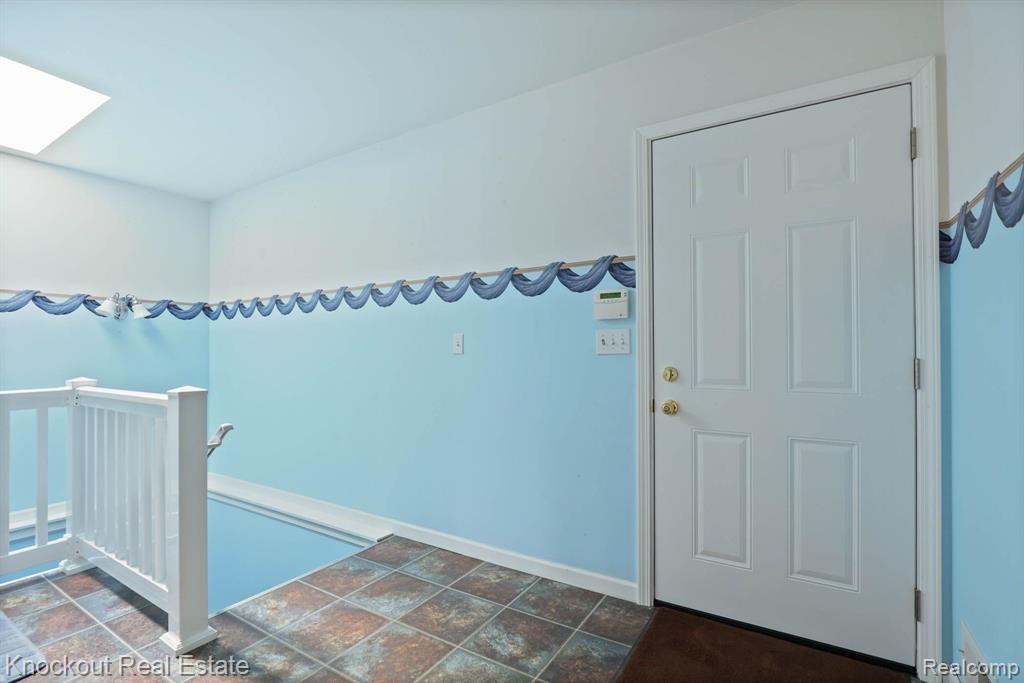 4887 CANTERBURY, Vassar, MI 48768 — Photo 41