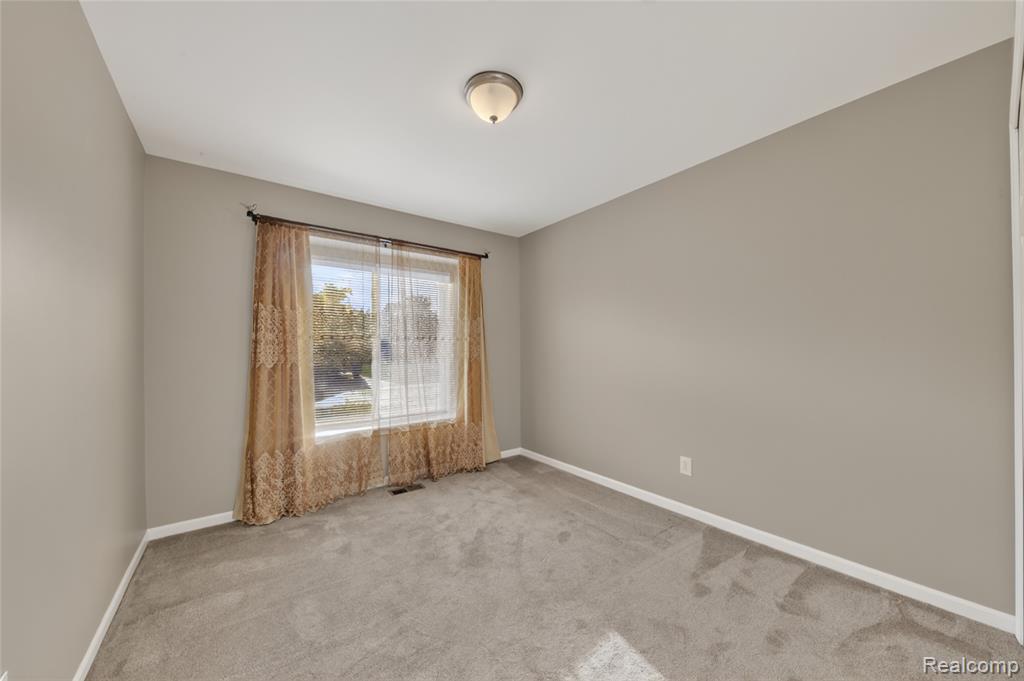 4003 Murray Street, Grand Blanc, MI 48439 — Photo 24