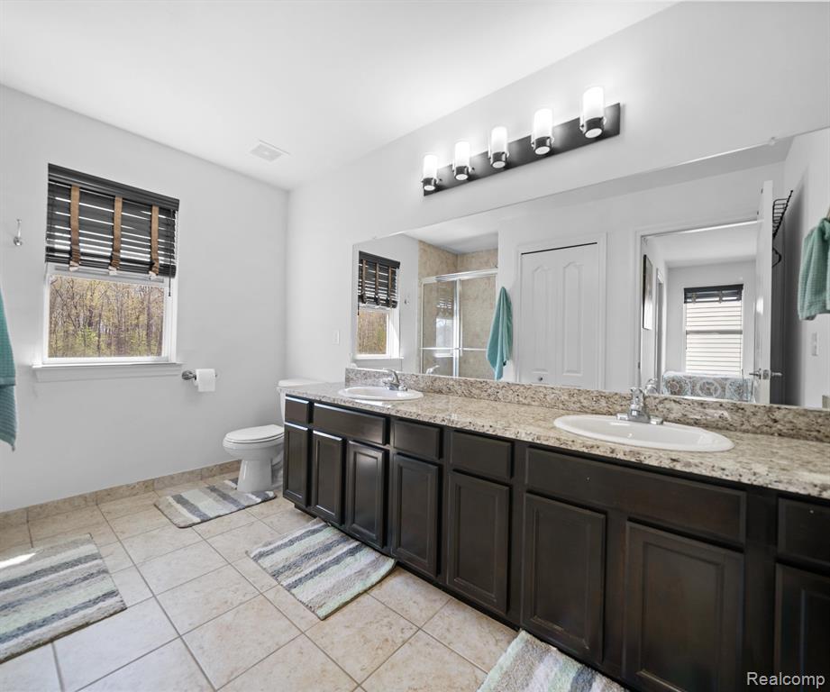 43442 CHERRYWOOD Lane, Canton, MI 48188 — Photo 19