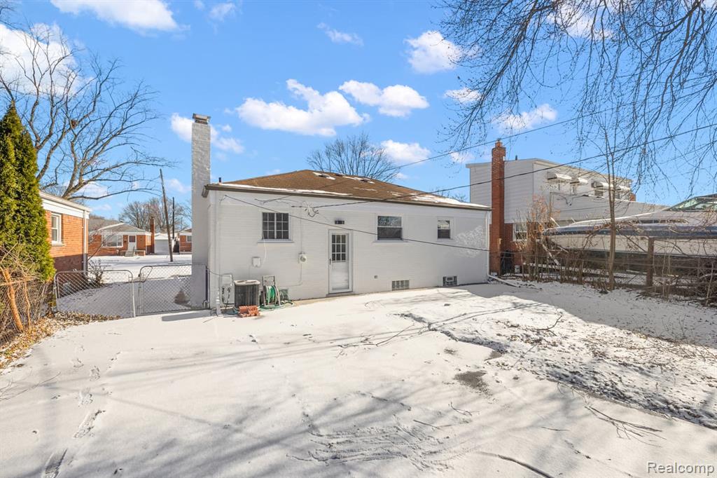 29213 Joan Street, Saint Clair Shores, MI, 48081
