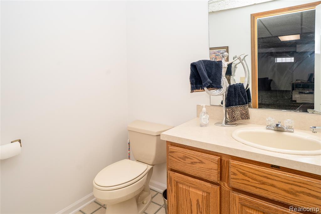 32870 Bingham Lane, Bingham Farms, MI 48025 — Photo 61