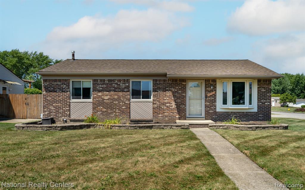15707 Diane Street, Clinton Twp, MI 48038
