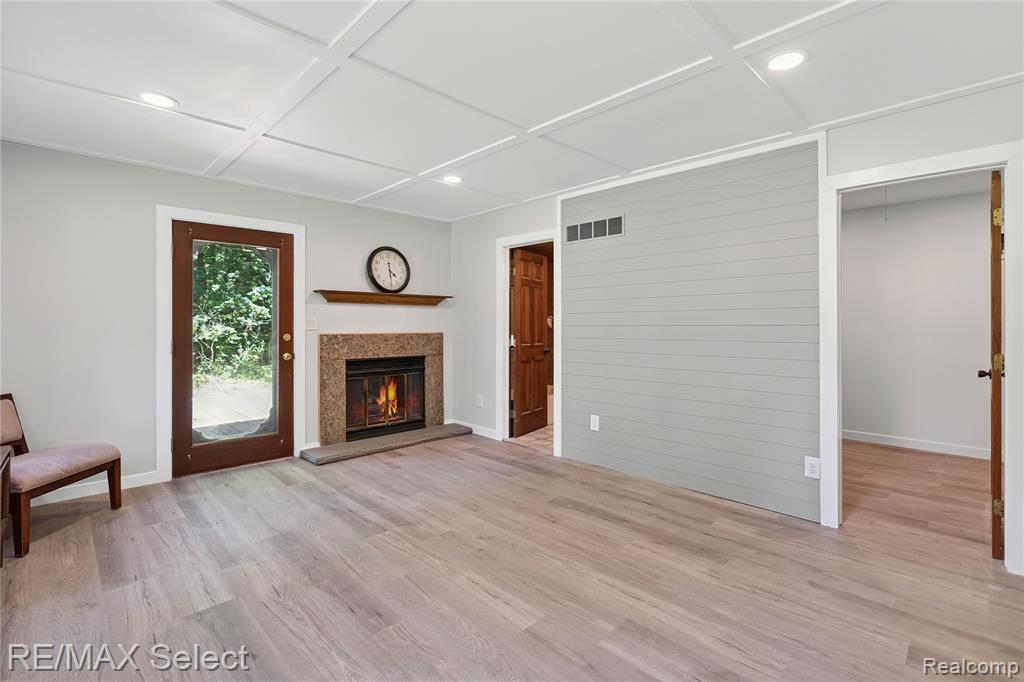 2456 N Tipsico Lake Road, Hartland, MI 48353 — Photo 31