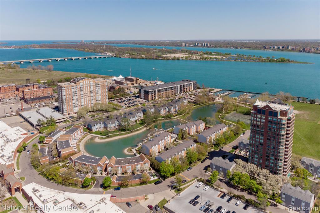 250 E HARBORTOWN Drive, 303, Detroit, MI 48207 — Photo 17