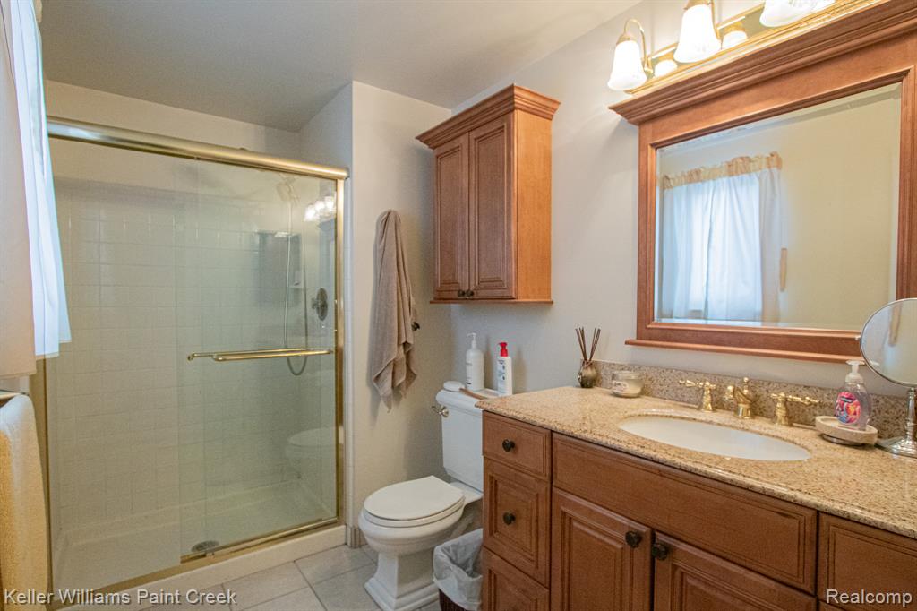 19170 Dawnshire Drive, Brownstown, MI 48193 — Photo 29