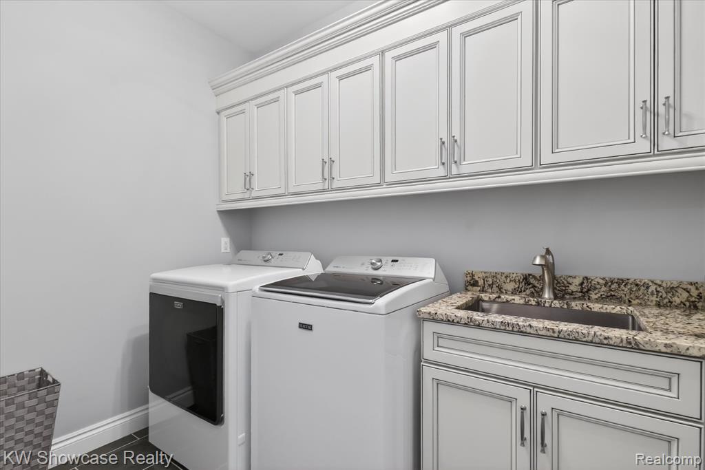 1881 Reidsview Drive, White Lake, MI 48383 — Photo 45