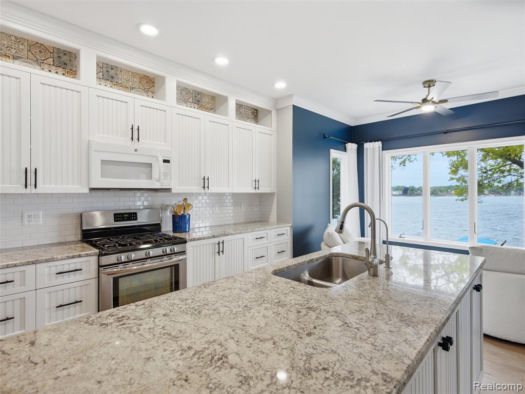 12224 Mantawauka Drive, Fenton, MI 48430 — Photo 21