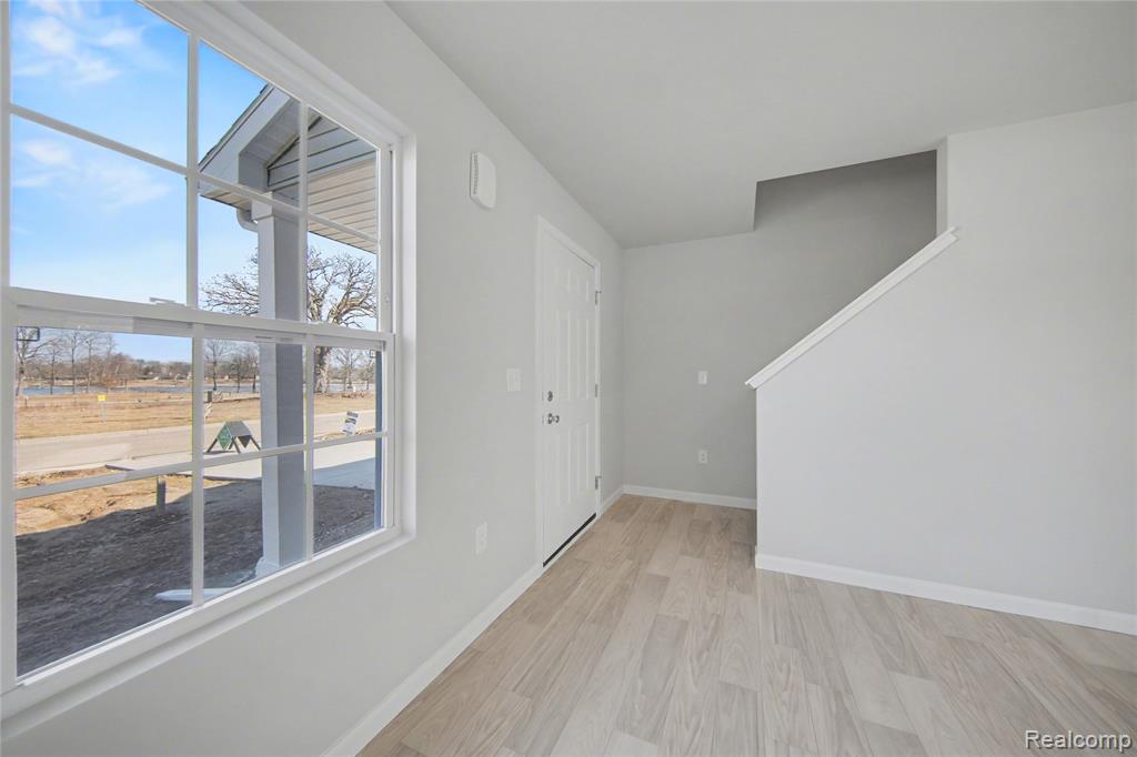 739 Lone Oak Way, Tecumseh, MI 49286 — Photo 2