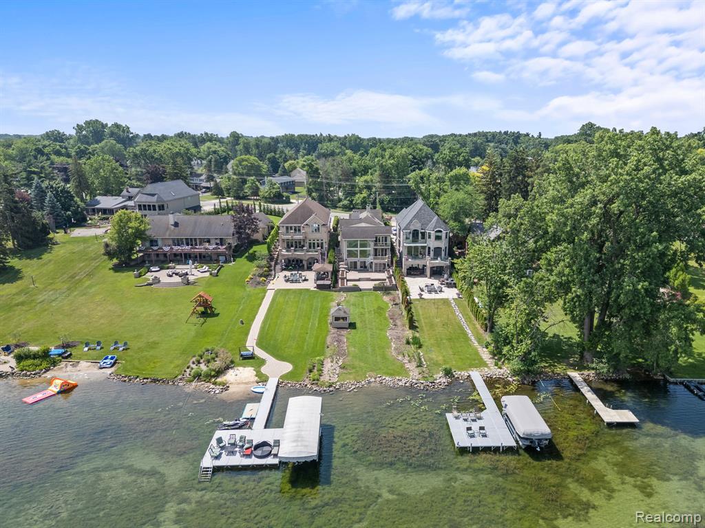 2380 WALNUT LAKE Road, West Bloomfield, MI 48323 — Photo 40