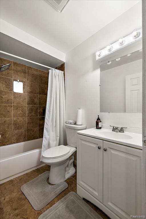4775 Halberd Street, Commerce Twp, MI 48382 — Photo 25